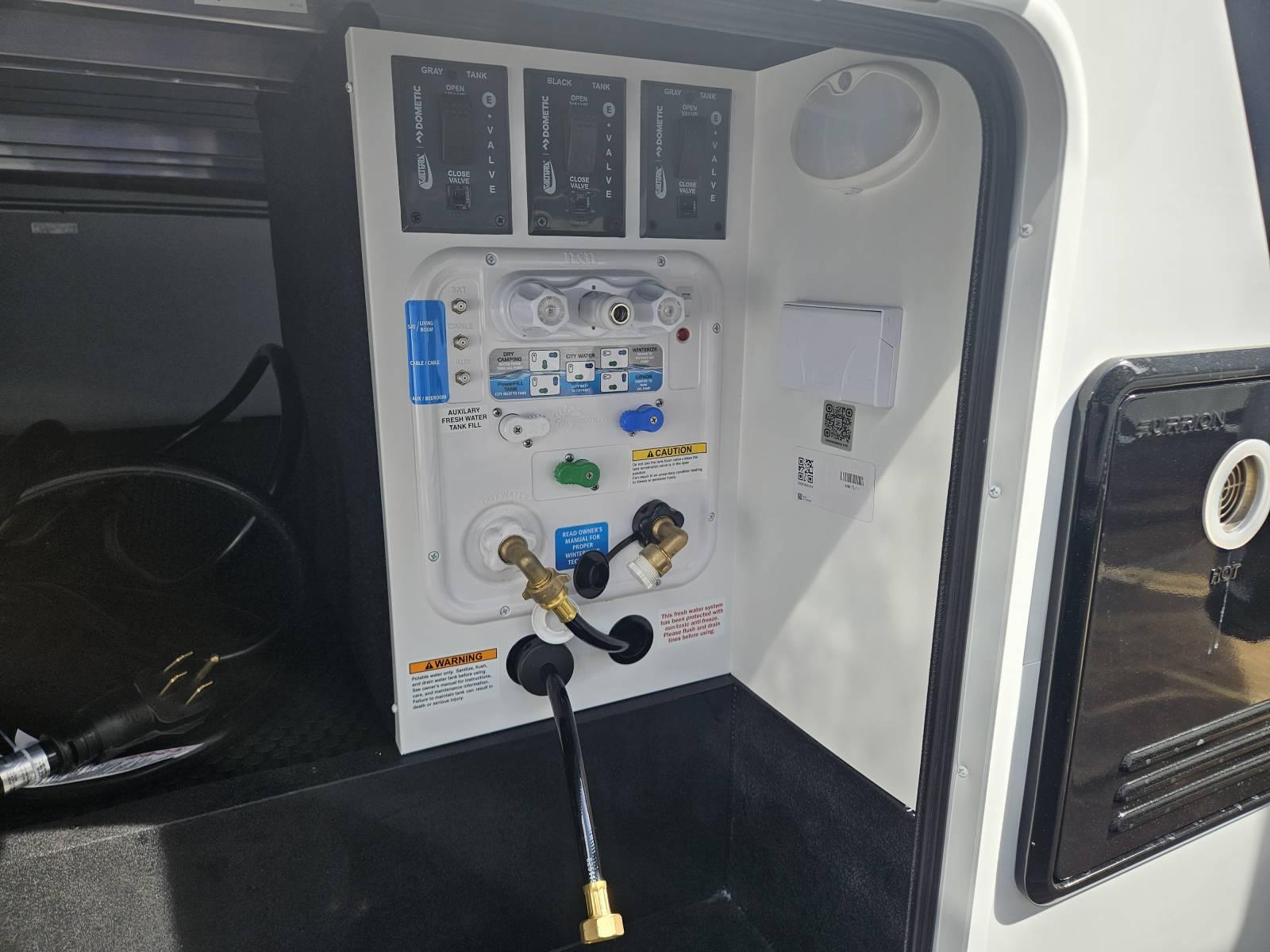 2026 Brinkley 2026 Brinkley Model Z - thumbnail 29