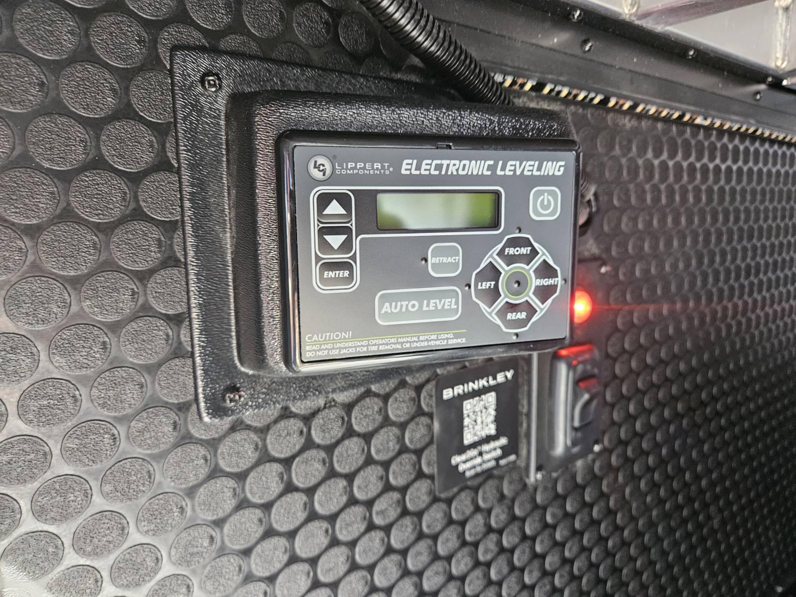 2026 Brinkley 2026 Brinkley Model Z - thumbnail 30