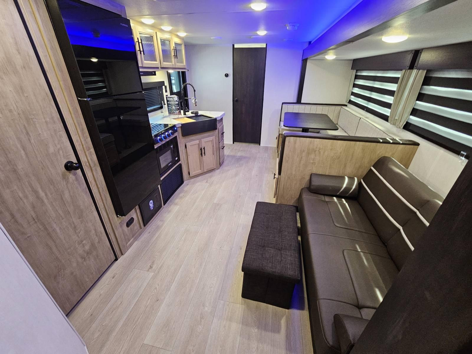 2026 Forest River 2026 Forest River Cherokee Grey Wolf - thumbnail 5