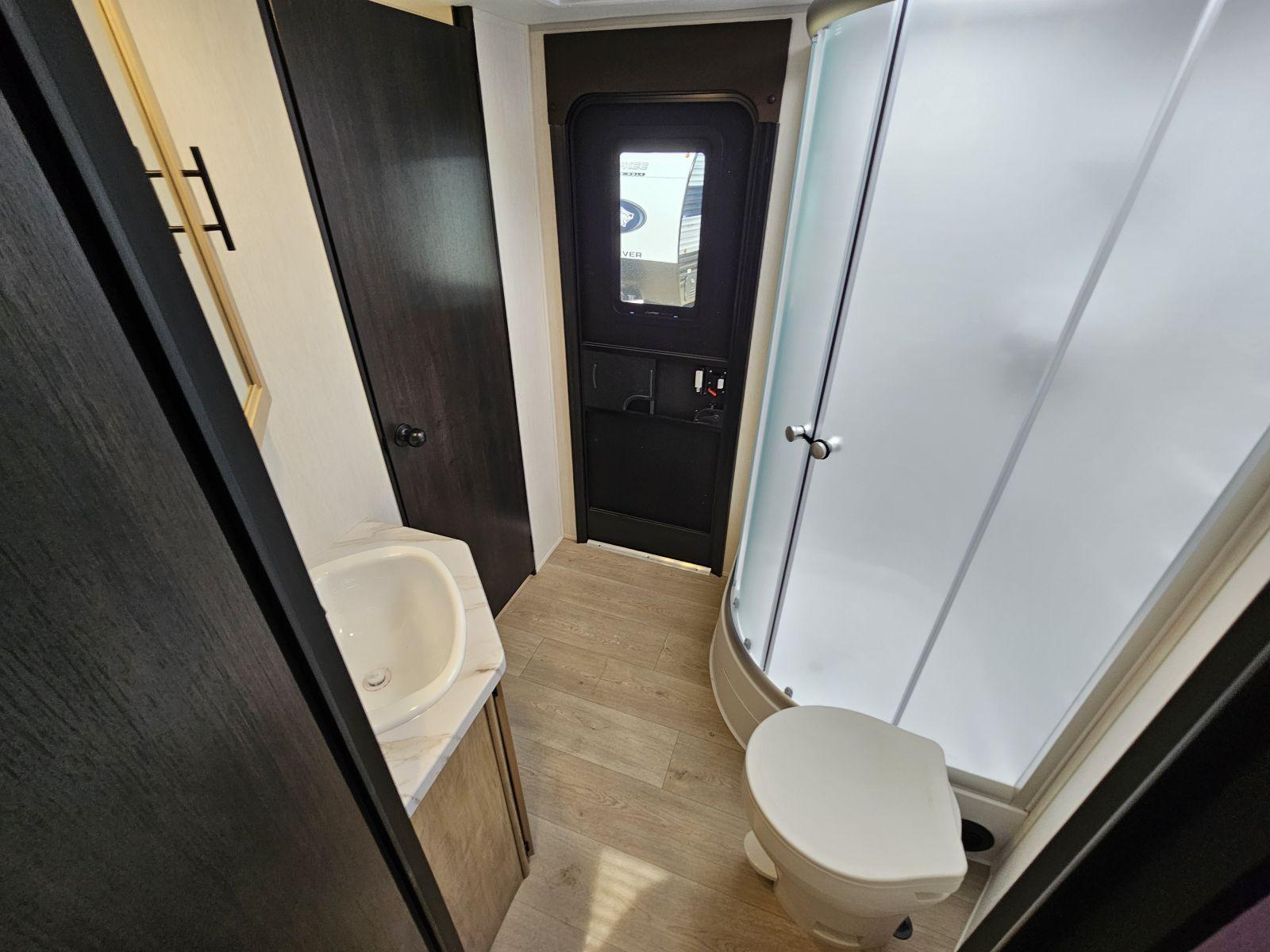 2026 Forest River 2026 Forest River Cherokee Grey Wolf - thumbnail 17