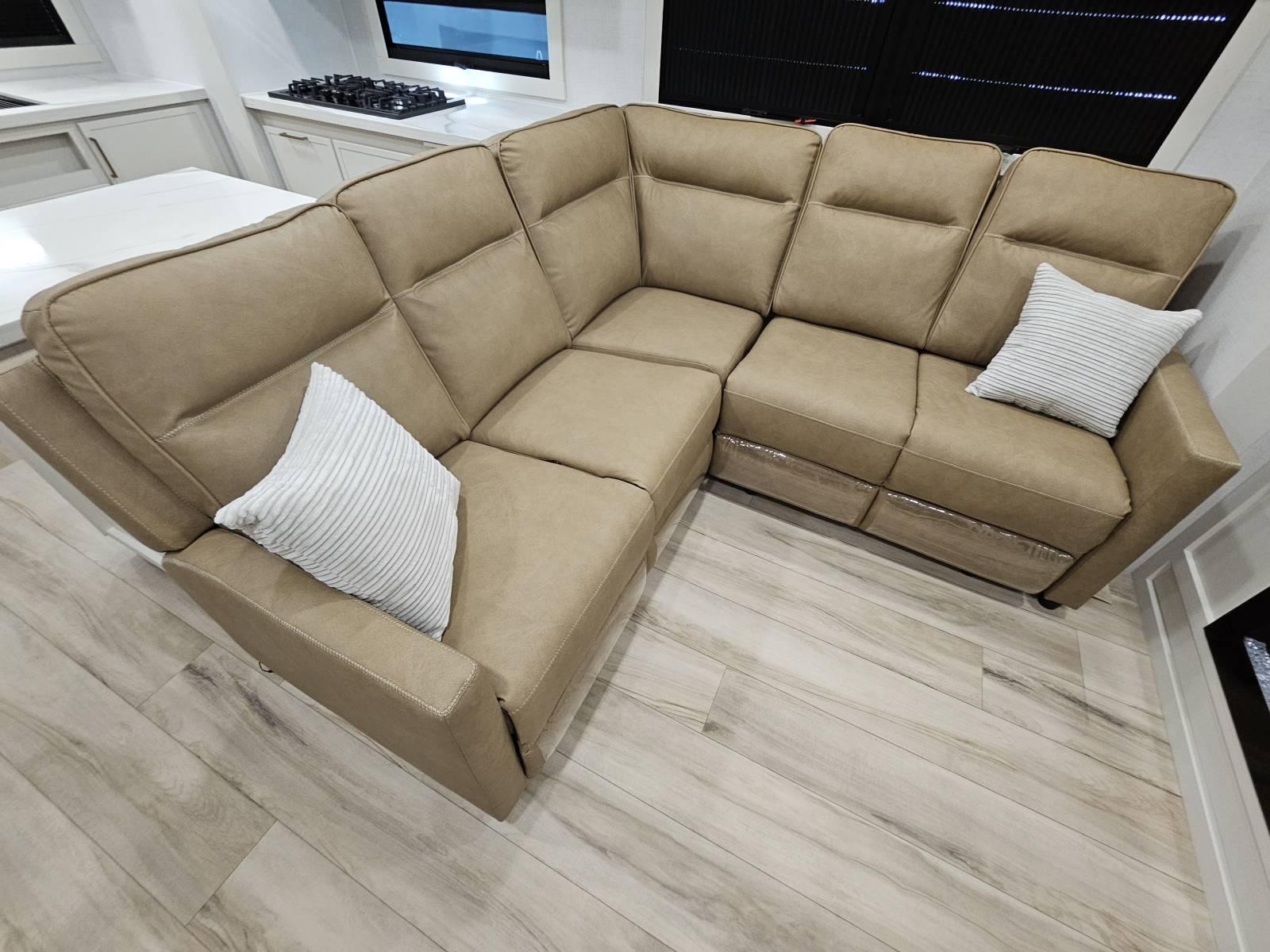 2026 Brinkley 2026 Brinkley Model I - thumbnail 6