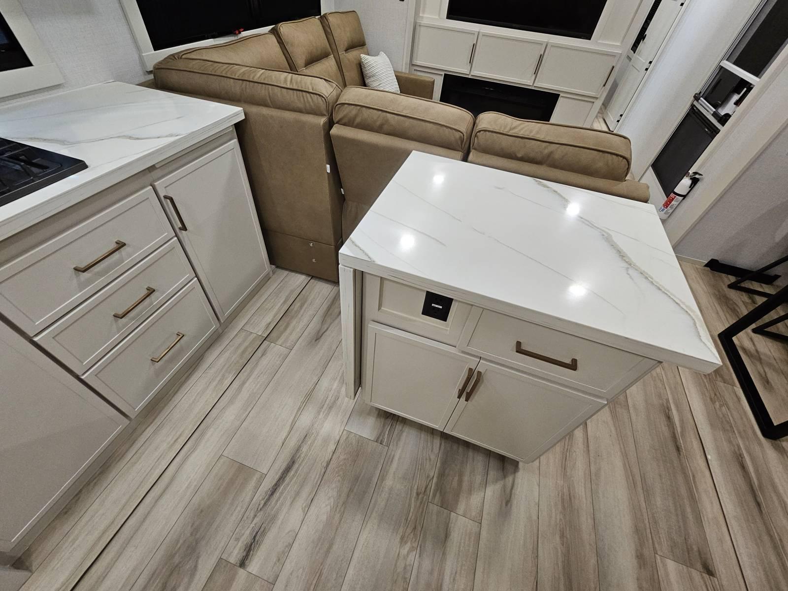 2026 Brinkley 2026 Brinkley Model I - thumbnail 14