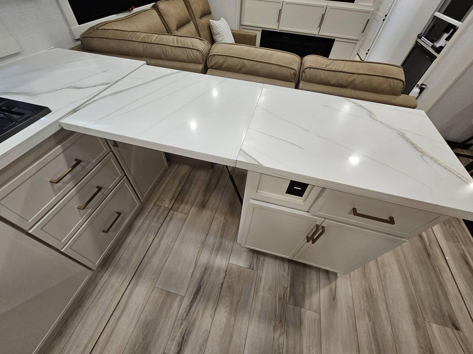 2026 Brinkley 2026 Brinkley Model I - thumbnail 15