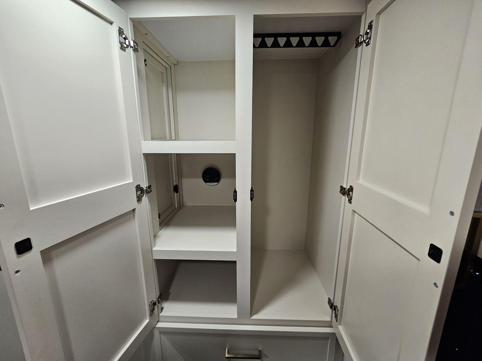 2026 Brinkley 2026 Brinkley Model I - thumbnail 20