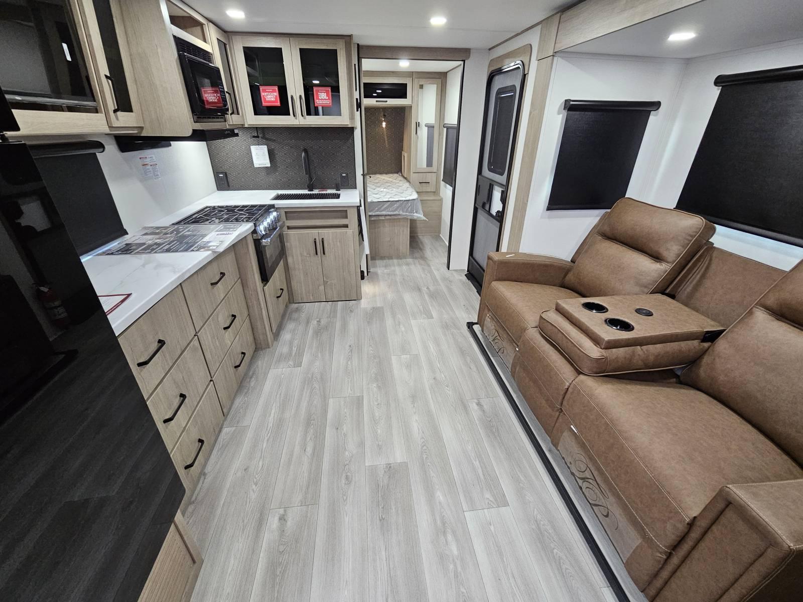 2026 Grand Design 2026 Grand Design Imagine XLS - thumbnail 5