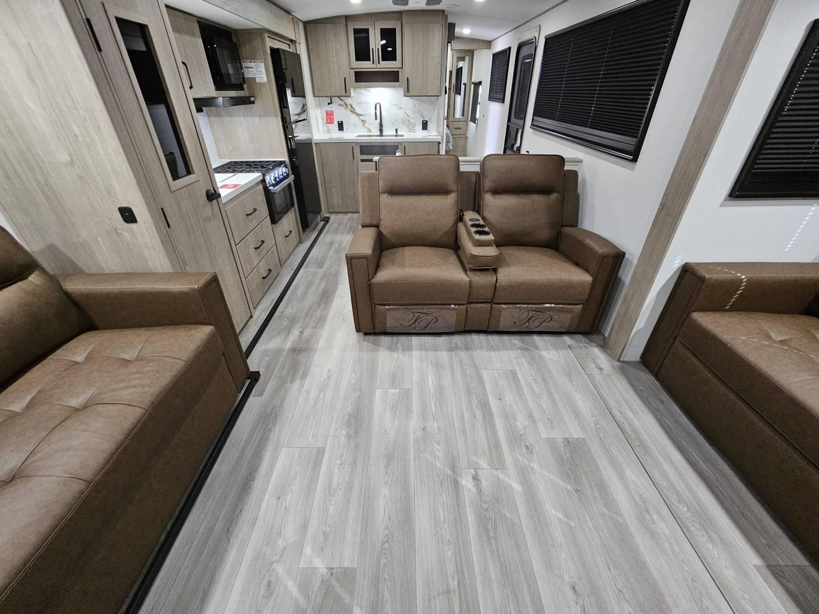 2026 Grand Design 2026 Grand Design Imagine - thumbnail 5