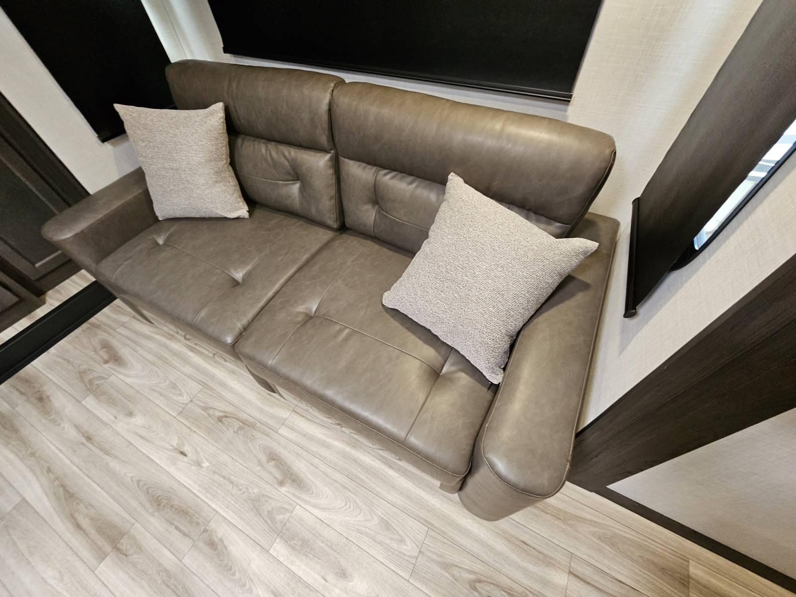 2026 Venture RV 2026 Venture RV SportTrek Touring Edition - thumbnail 7