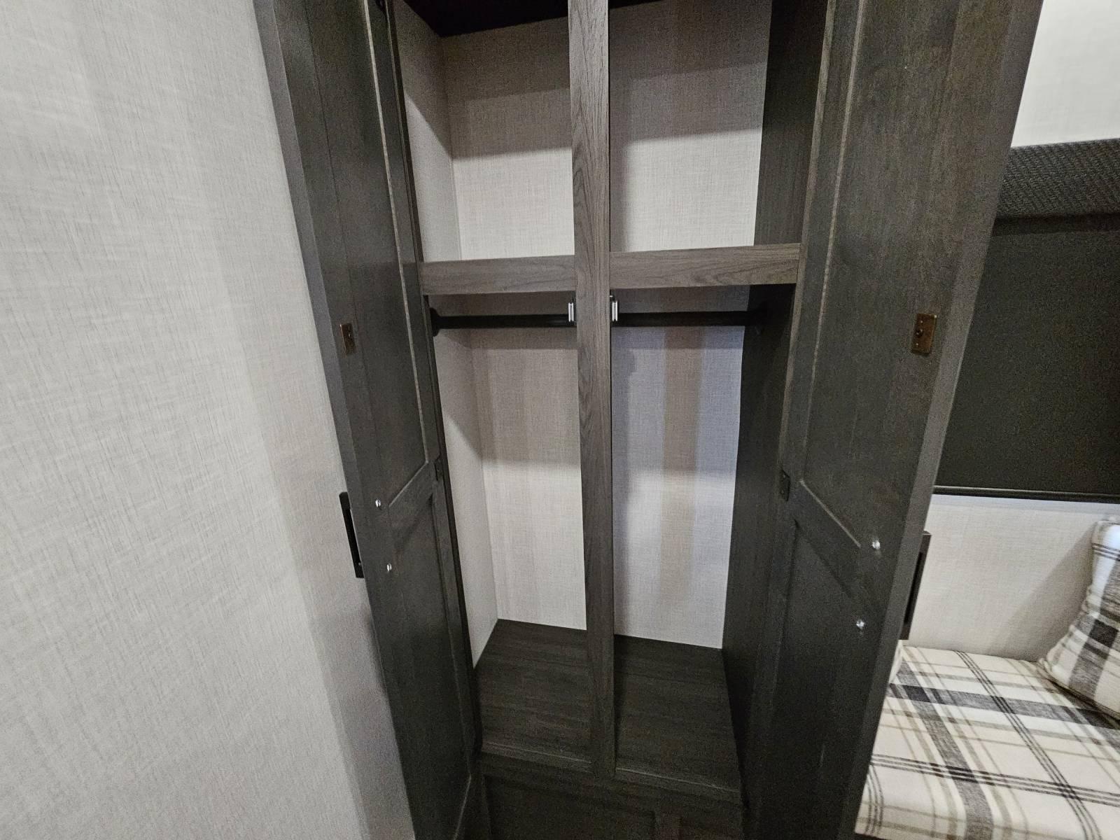 2026 Venture RV 2026 Venture RV SportTrek Touring Edition - thumbnail 23