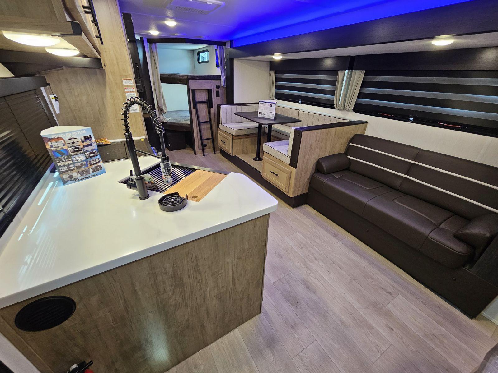 2026 Forest River 2026 Forest River Cherokee Grey Wolf Black Label - thumbnail 4