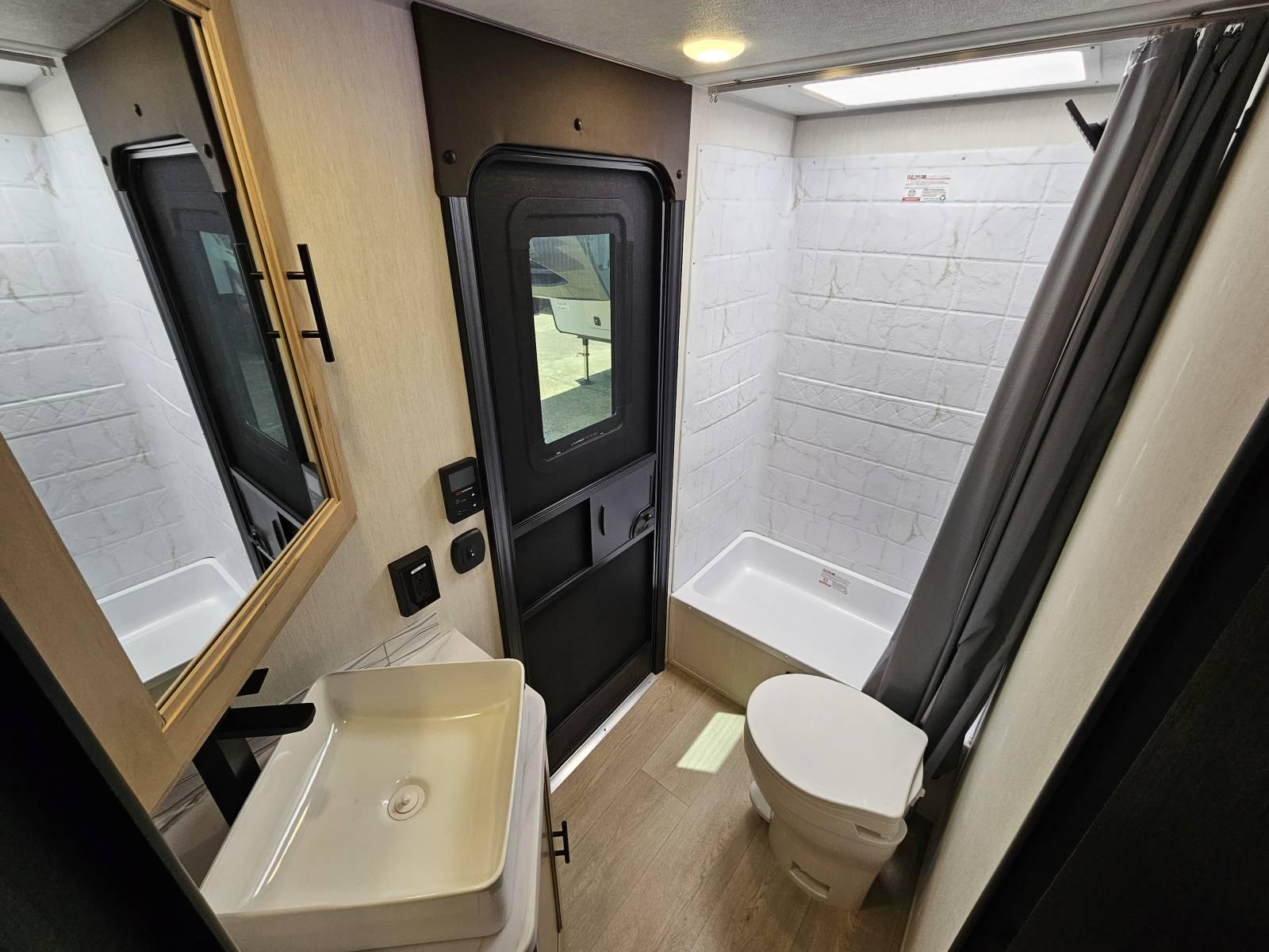 2026 Forest River 2026 Forest River Cherokee Grey Wolf Black Label - thumbnail 16