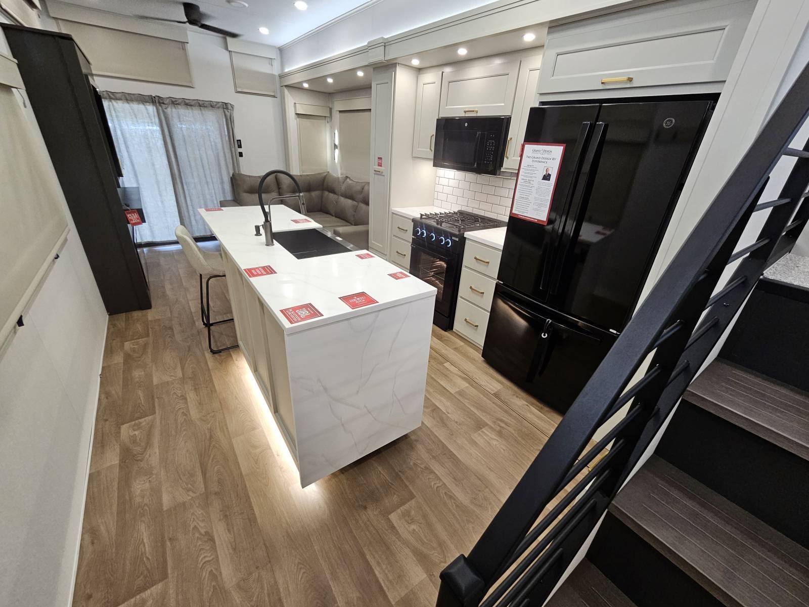 2026 Grand Design 2026 Grand Design Foundation - thumbnail 4