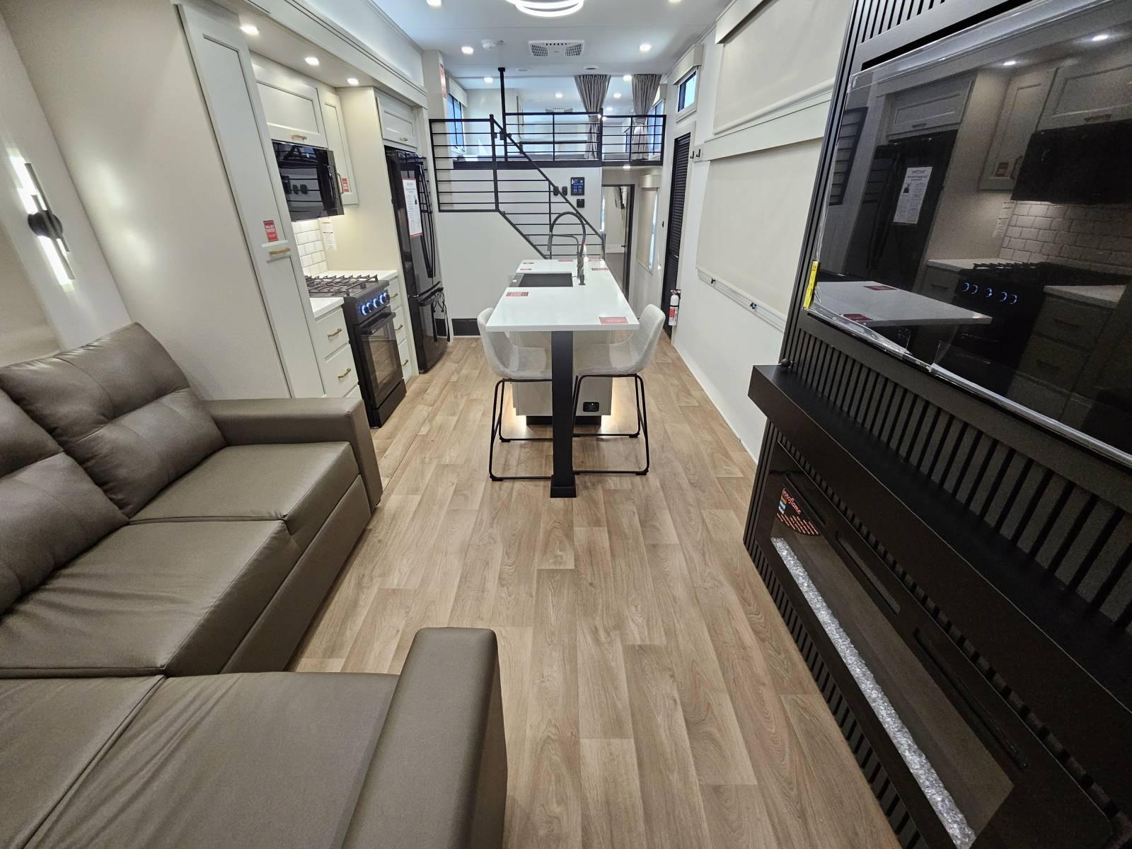 2026 Grand Design 2026 Grand Design Foundation - thumbnail 5