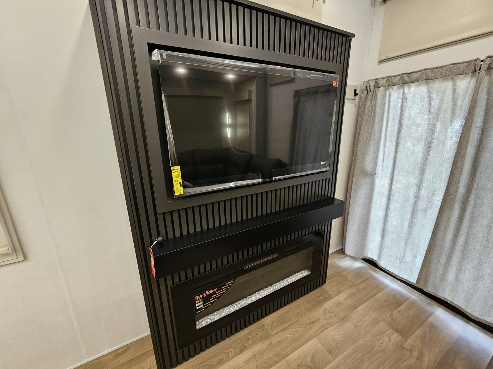 2026 Grand Design 2026 Grand Design Foundation - thumbnail 8