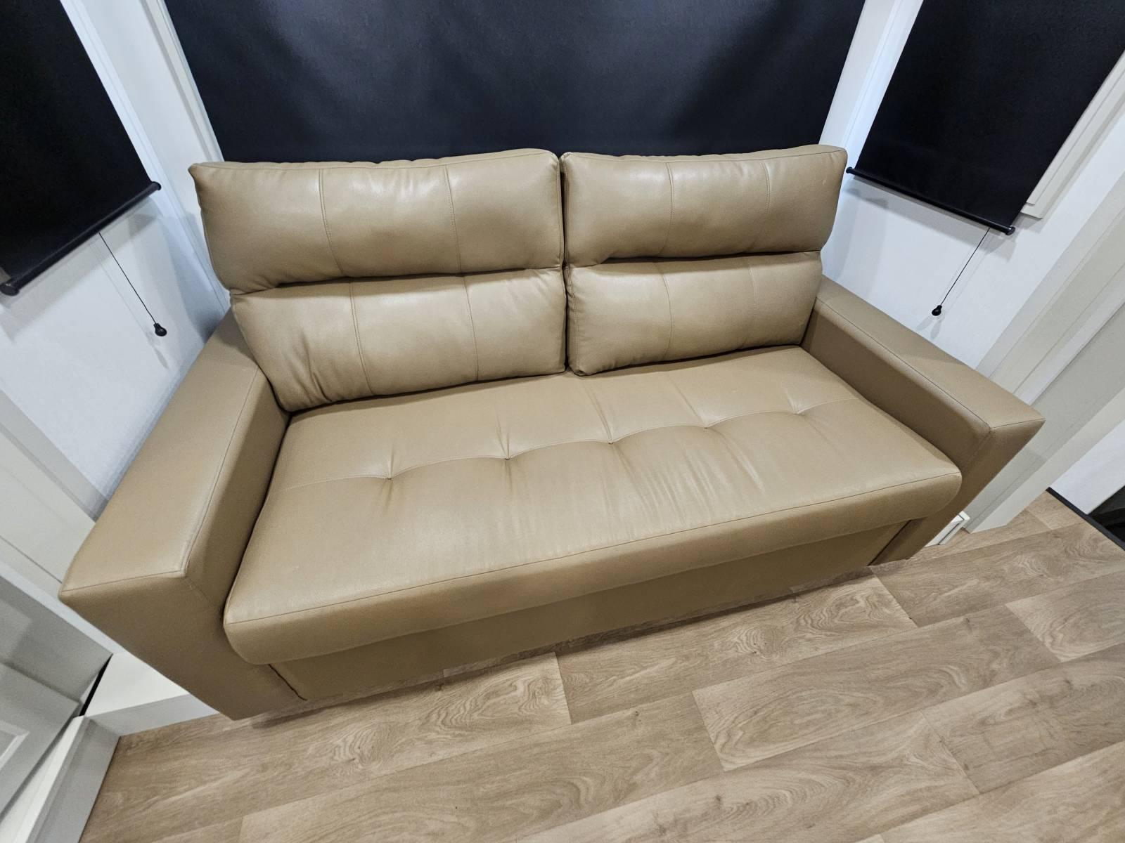 2026 Grand Design 2026 Grand Design Solitude - thumbnail 6