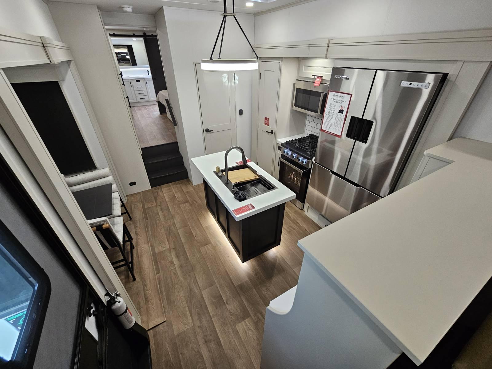 2026 Grand Design 2026 Grand Design Solitude - thumbnail 11