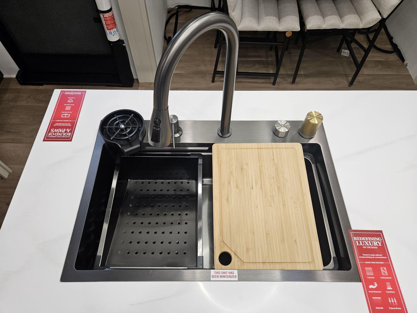 2026 Grand Design 2026 Grand Design Solitude - thumbnail 14