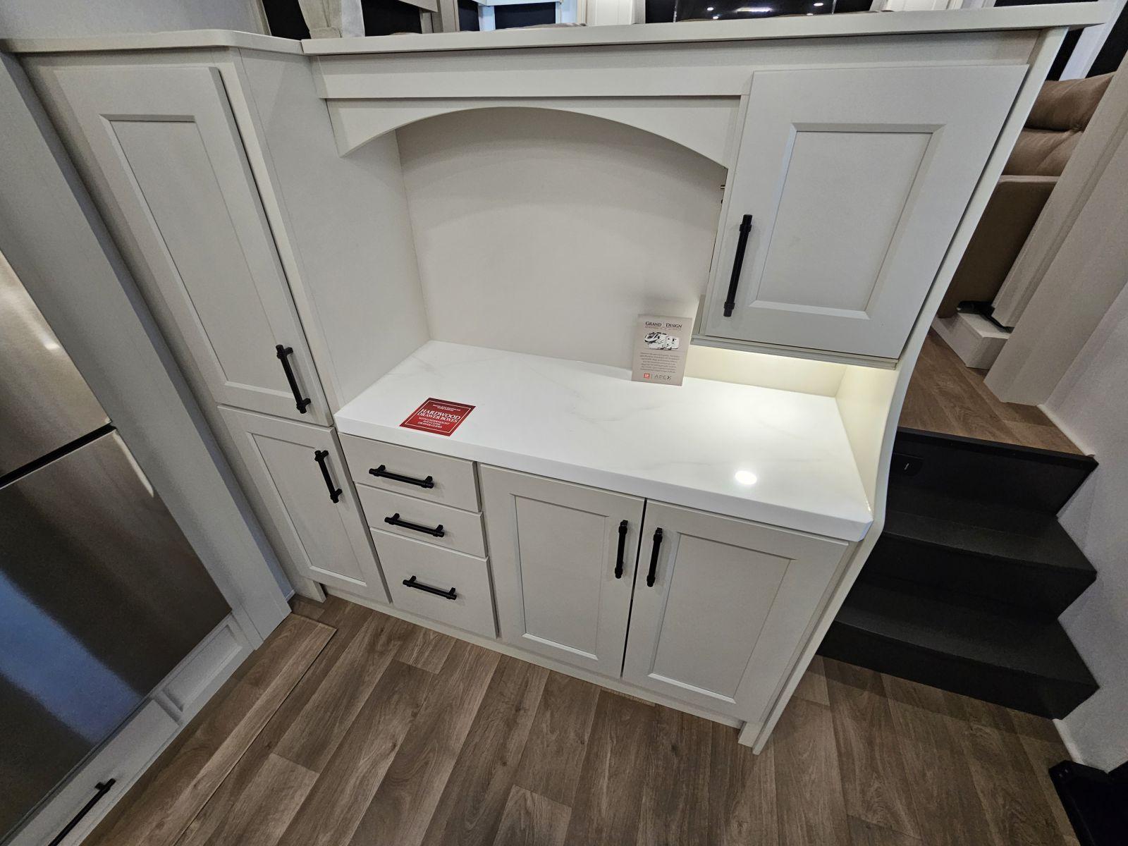 2026 Grand Design 2026 Grand Design Solitude - thumbnail 18