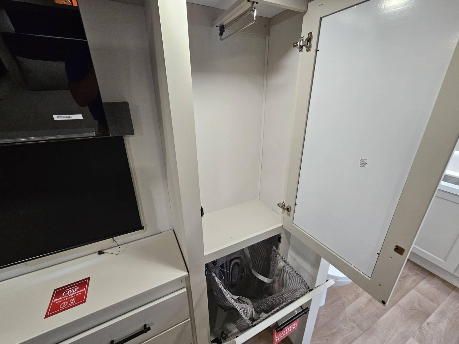 2026 Grand Design 2026 Grand Design Solitude - thumbnail 22