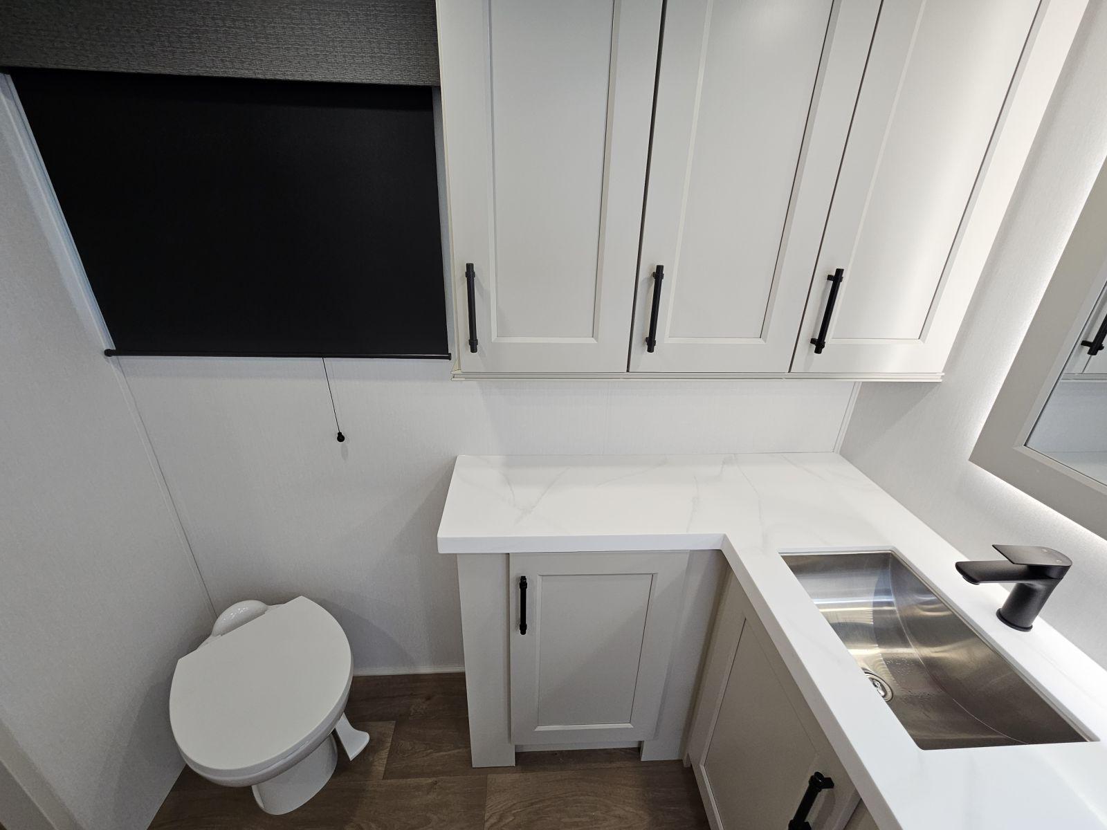 2026 Grand Design 2026 Grand Design Solitude - thumbnail 27