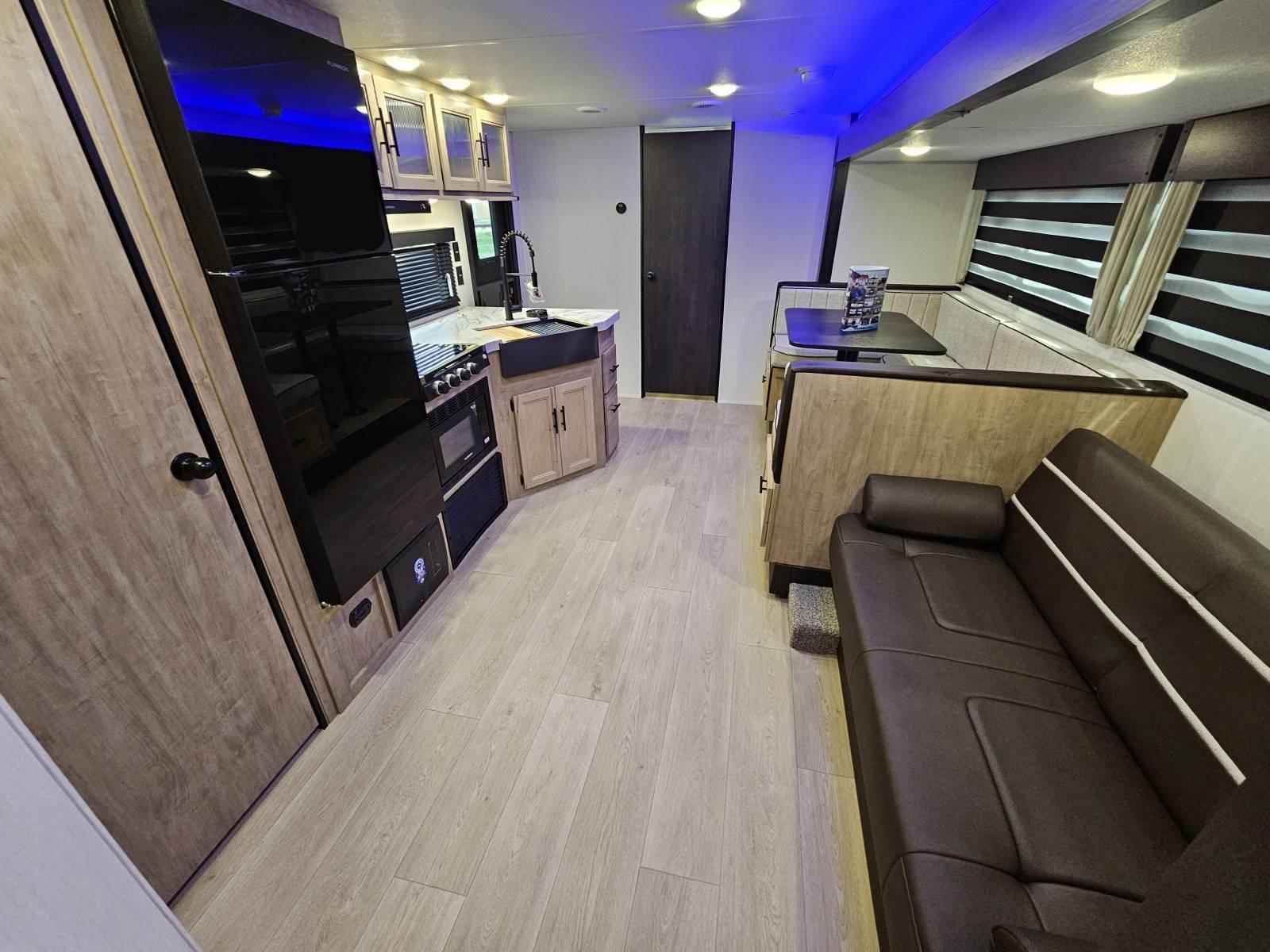 2026 Forest River 2026 Forest River Cherokee Grey Wolf - thumbnail 5