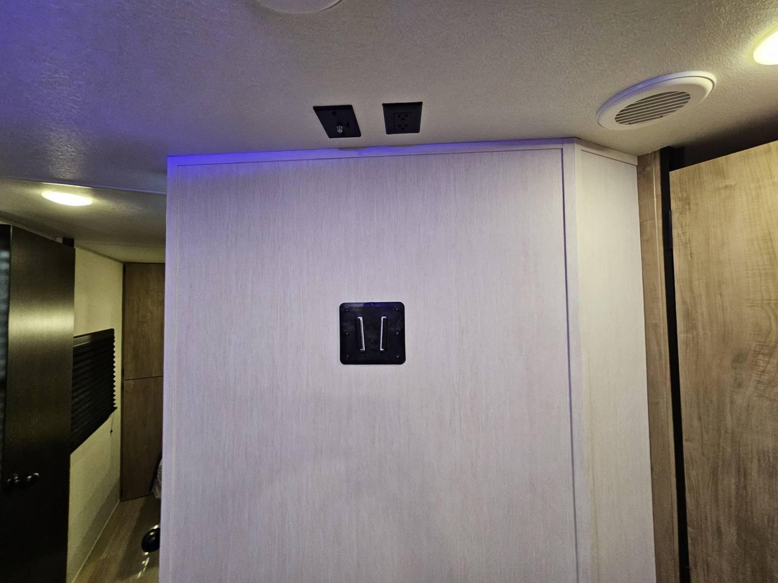 2026 Forest River 2026 Forest River Cherokee Grey Wolf - thumbnail 7