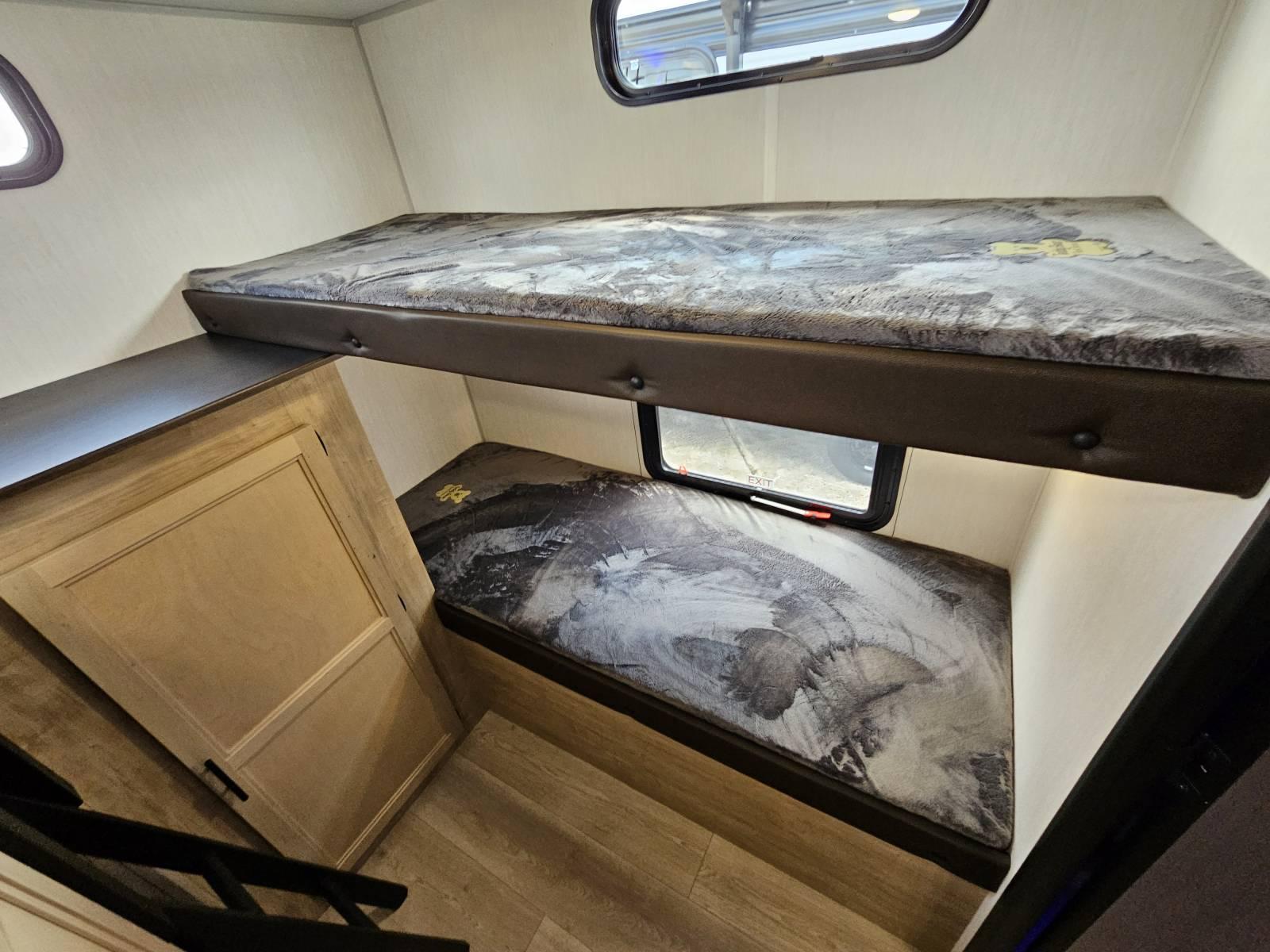 2026 Forest River 2026 Forest River Cherokee Grey Wolf - thumbnail 16