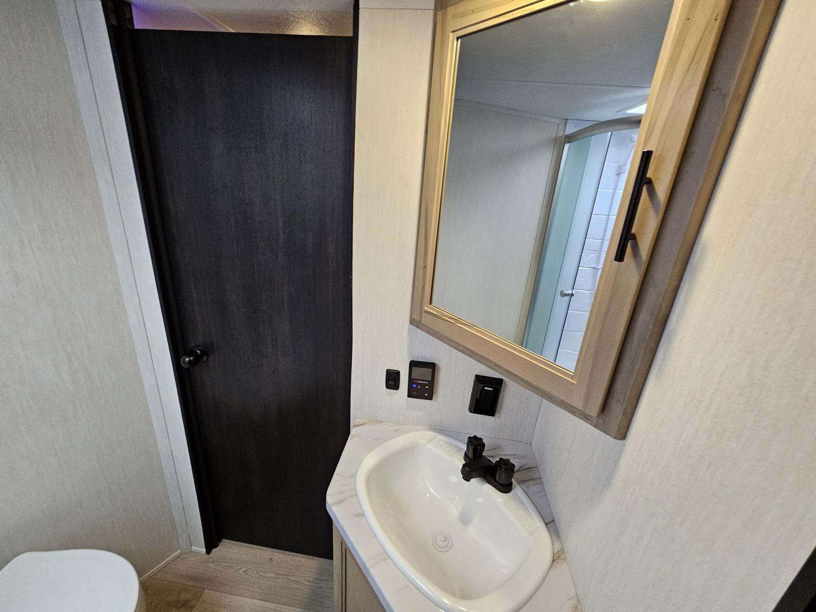 2026 Forest River 2026 Forest River Cherokee Grey Wolf - thumbnail 20