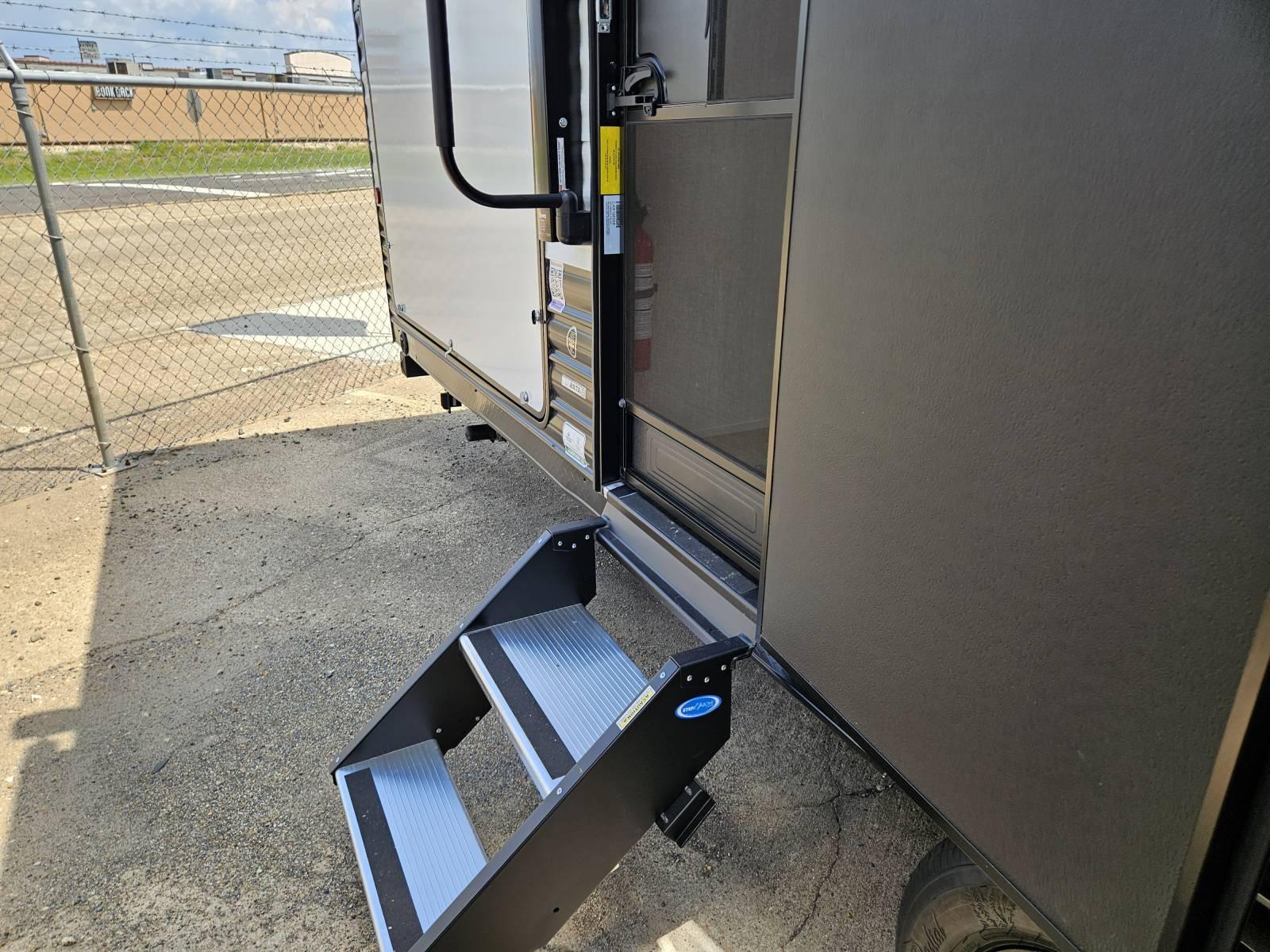 2026 Forest River 2026 Forest River Cherokee Grey Wolf - thumbnail 27