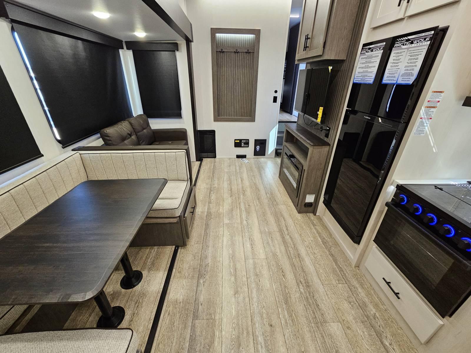 2025 Forest River 2025 Forest River Arctic Wolf - thumbnail 5