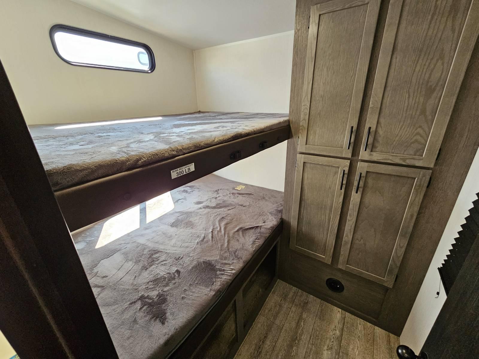 2025 Forest River 2025 Forest River Arctic Wolf - thumbnail 15