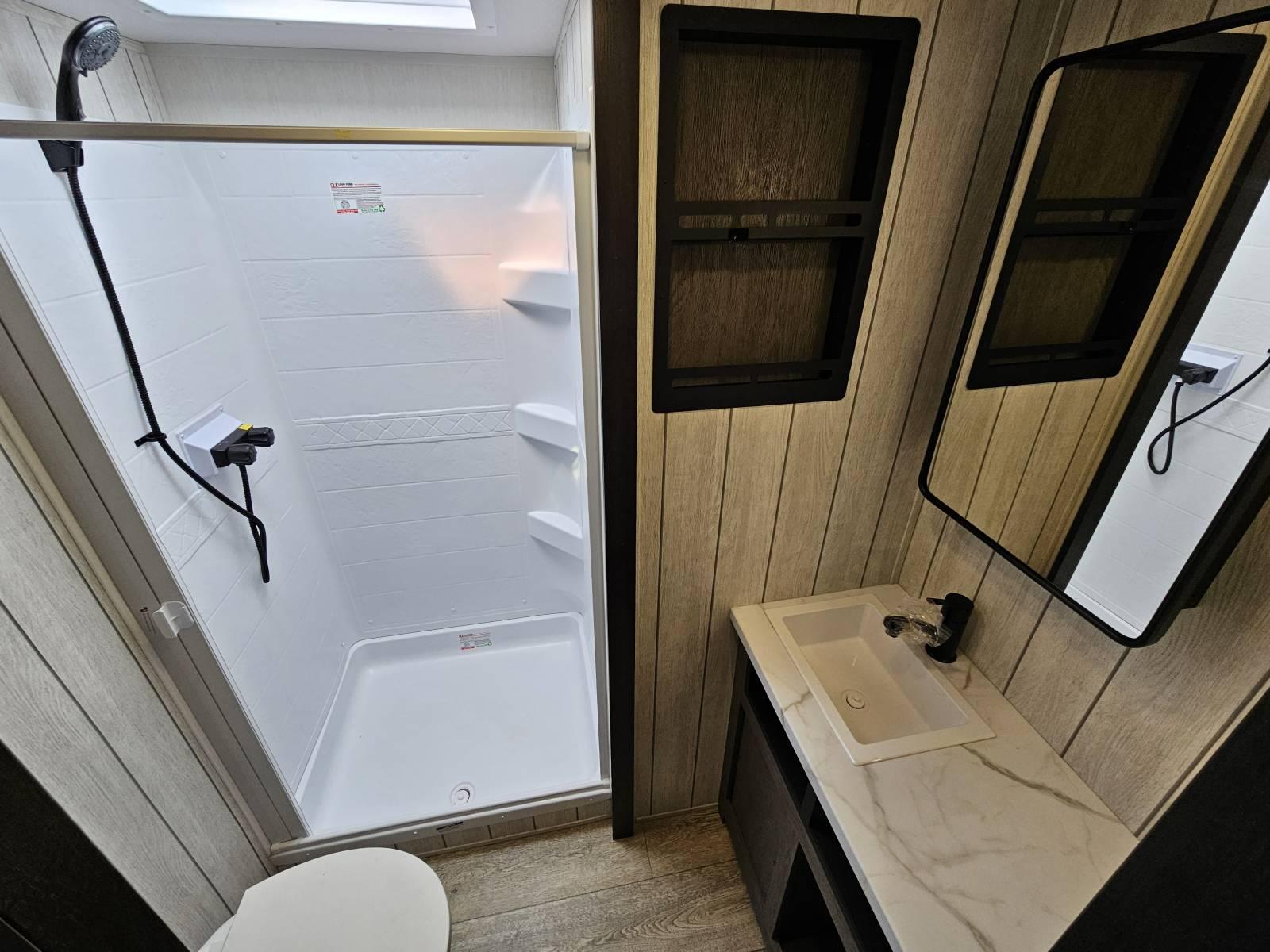 2025 Forest River 2025 Forest River Arctic Wolf - thumbnail 16