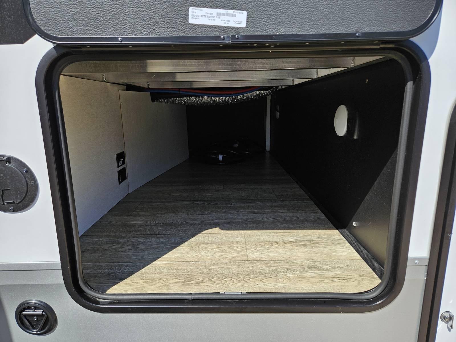 2025 Forest River 2025 Forest River Arctic Wolf - thumbnail 23