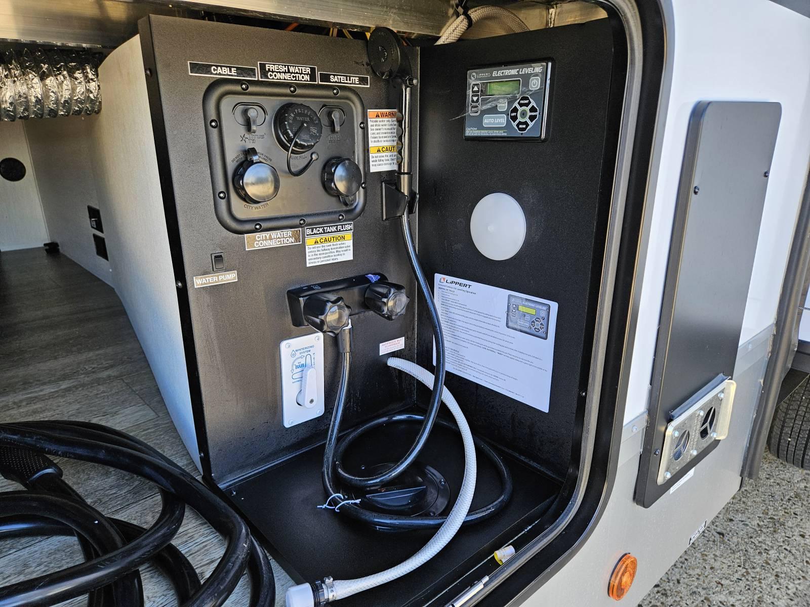 2025 Forest River 2025 Forest River Arctic Wolf - thumbnail 30