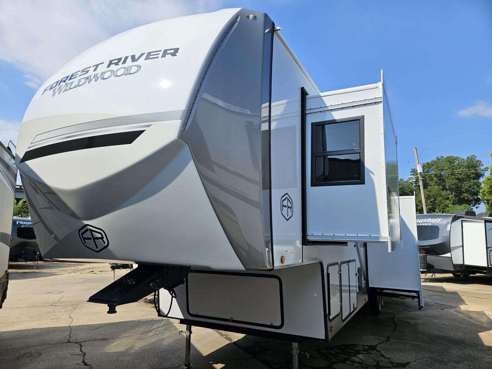 2026 Forest River 2026 Forest River Wildwood Heritage Glen - thumbnail 3