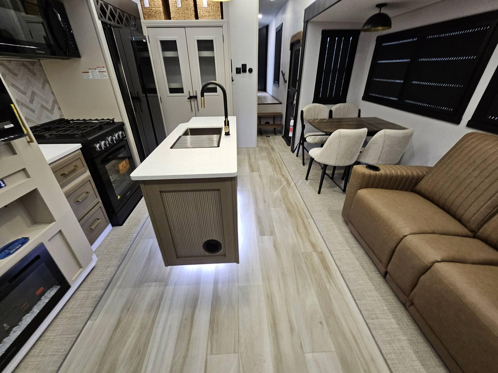 2026 Forest River 2026 Forest River Wildwood Heritage Glen - thumbnail 5