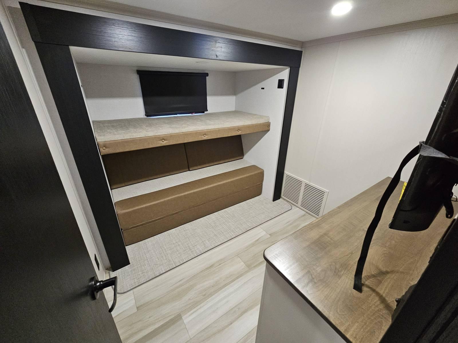 2026 Forest River 2026 Forest River Wildwood Heritage Glen - thumbnail 22