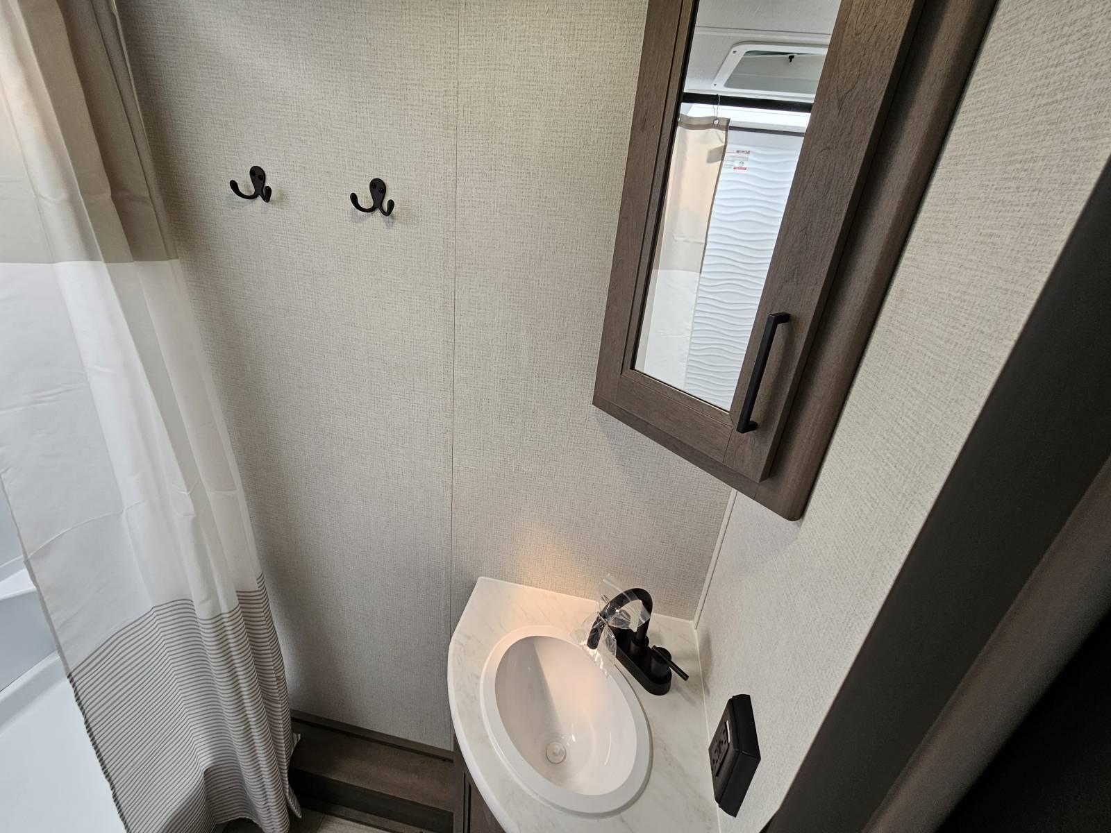 2026 Grand Design 2026 Grand Design Transcend Xplor - thumbnail 16