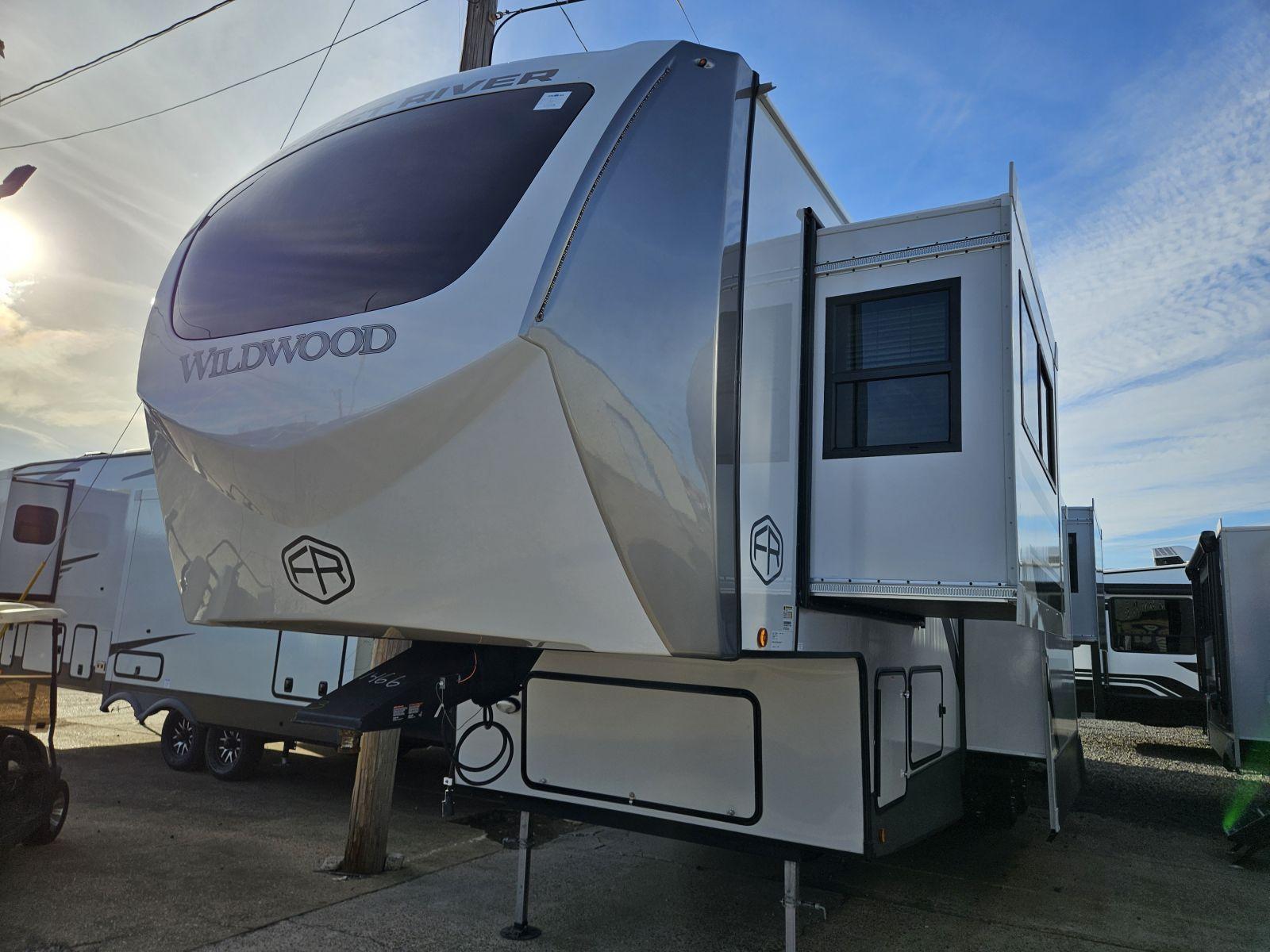 2026 Forest River 2026 Forest River Wildwood Heritage Glen - thumbnail 3