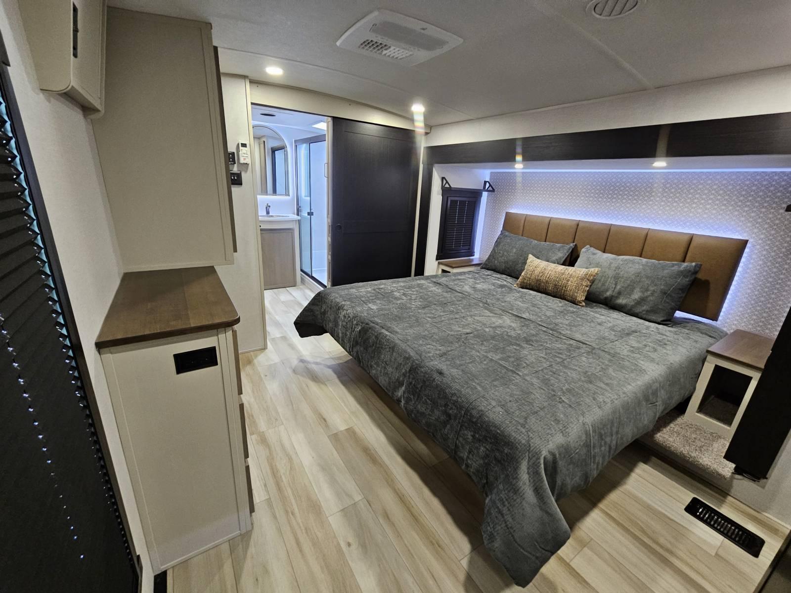 2026 Forest River 2026 Forest River Wildwood Heritage Glen - thumbnail 17