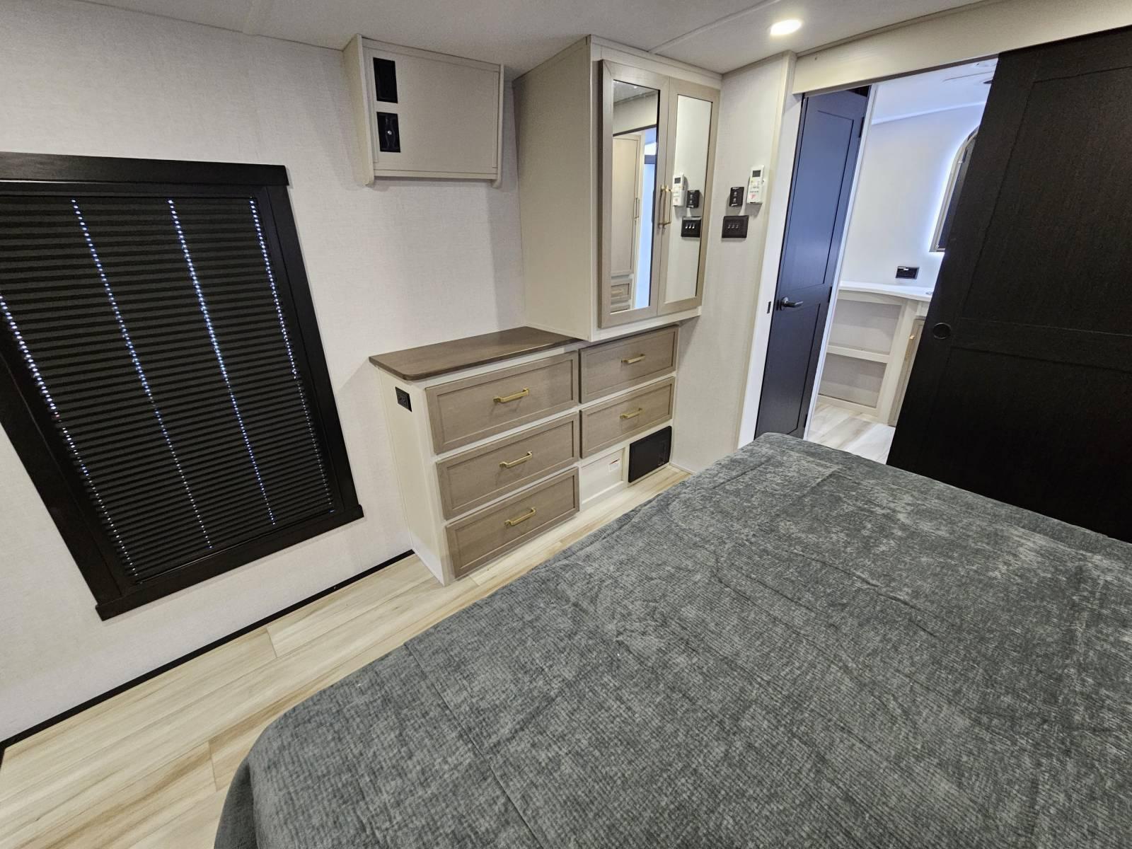 2026 Forest River 2026 Forest River Wildwood Heritage Glen - thumbnail 18