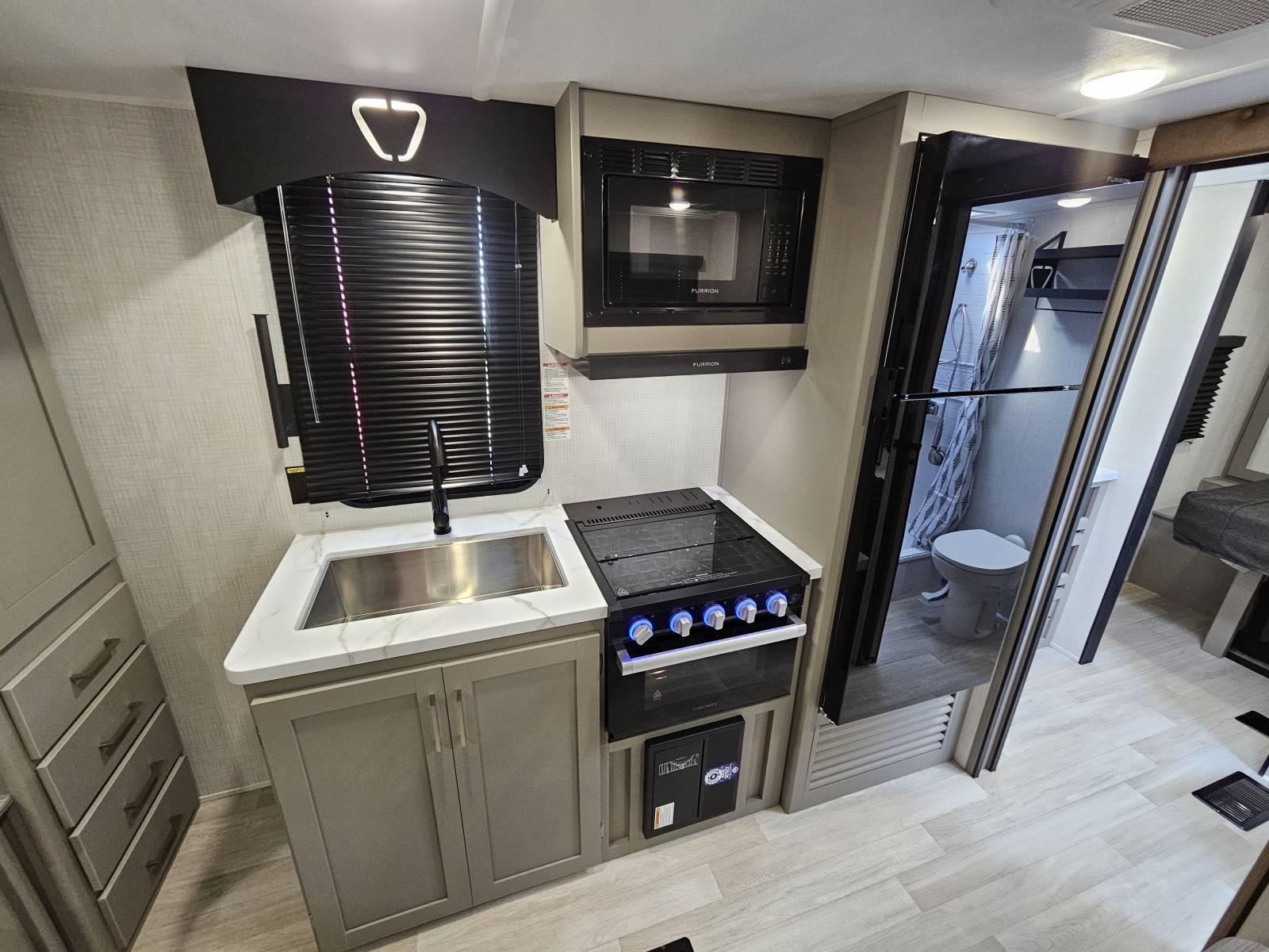 2026 Keystone 2026 Keystone Hideout - thumbnail 8