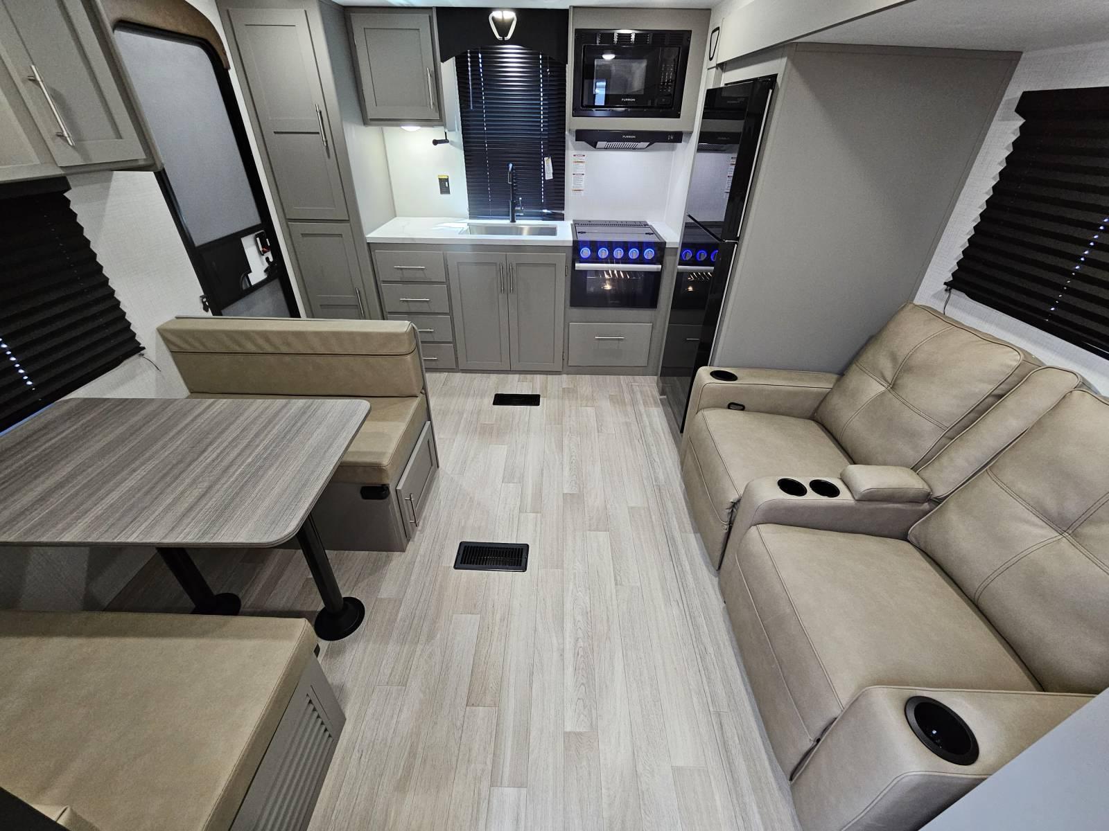 2026 Keystone 2026 Keystone Hideout - thumbnail 5