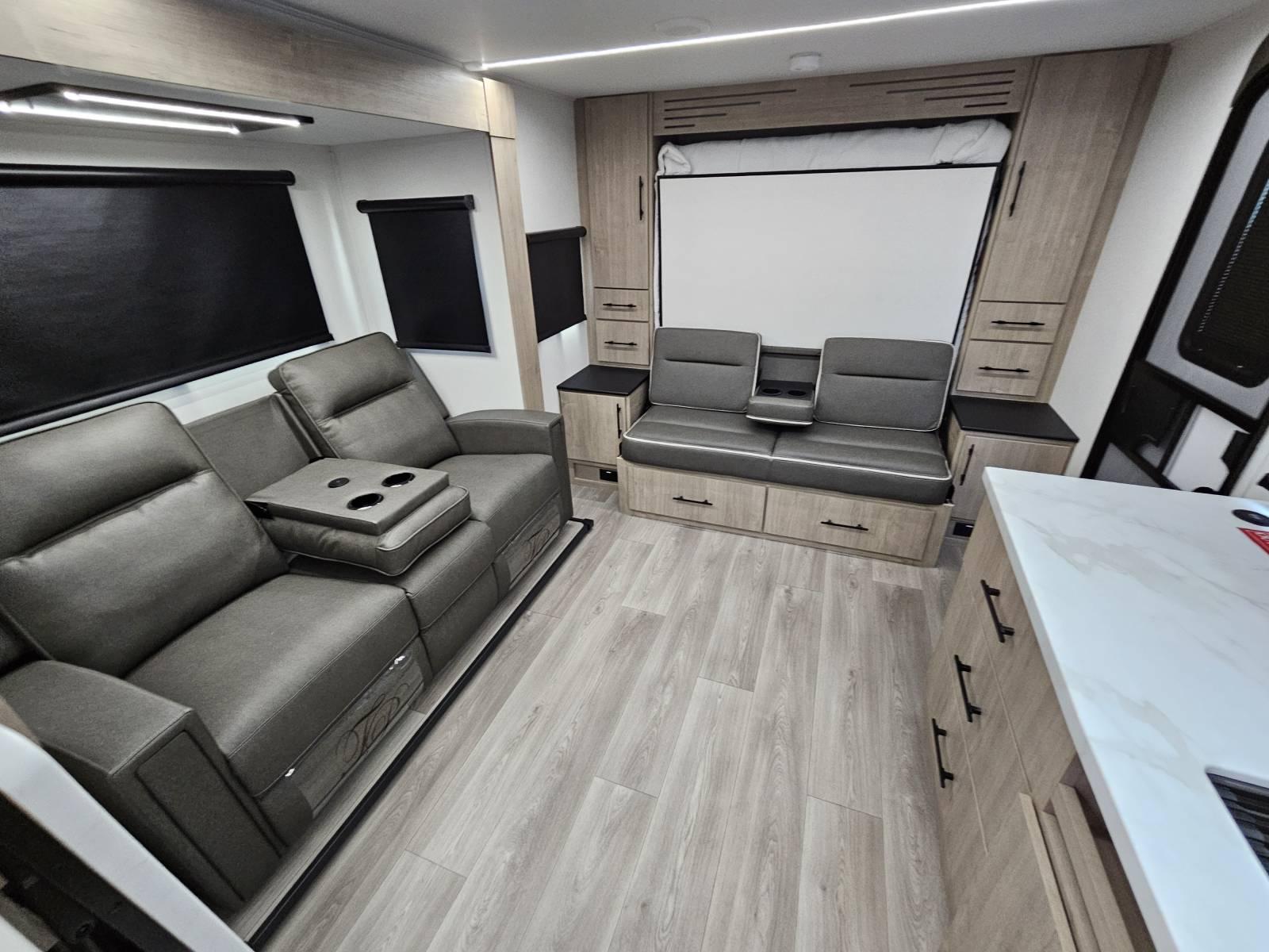 2026 Grand Design 2026 Grand Design Imagine Xls - thumbnail 5