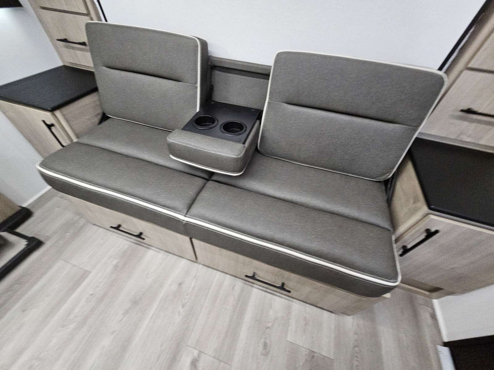 2026 Grand Design 2026 Grand Design Imagine Xls - thumbnail 6