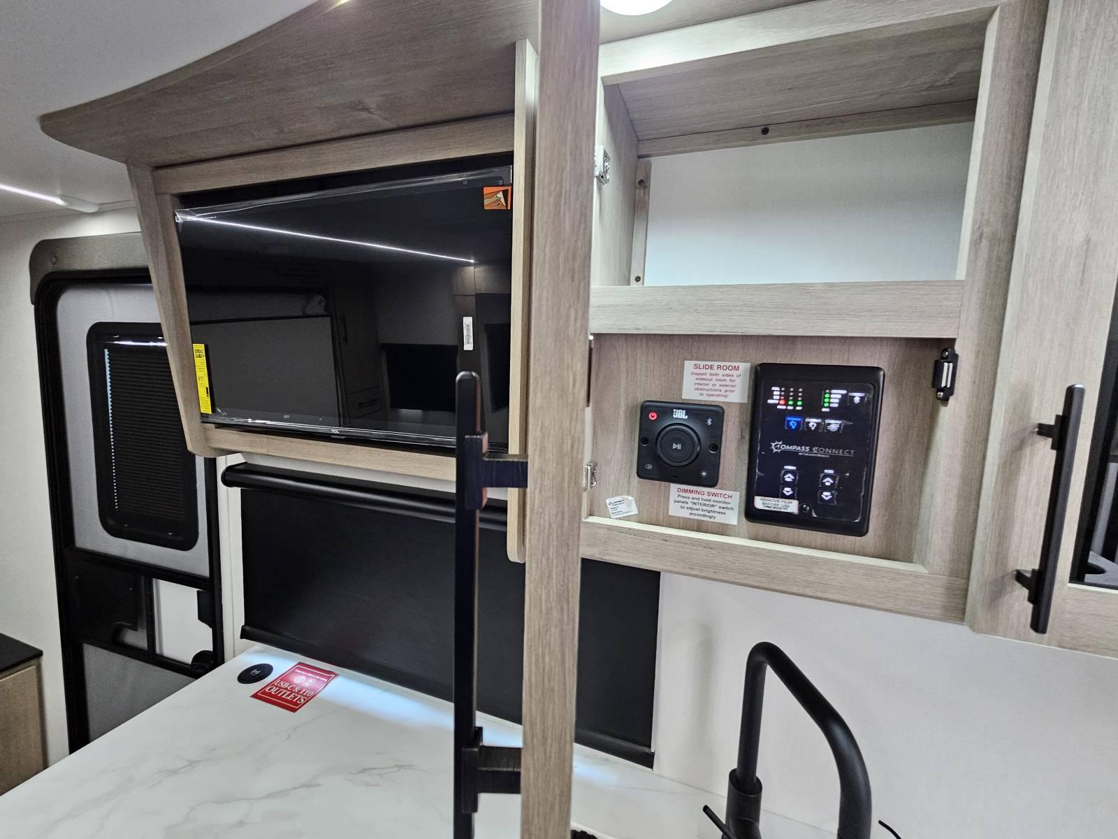 2026 Grand Design 2026 Grand Design Imagine Xls - thumbnail 8