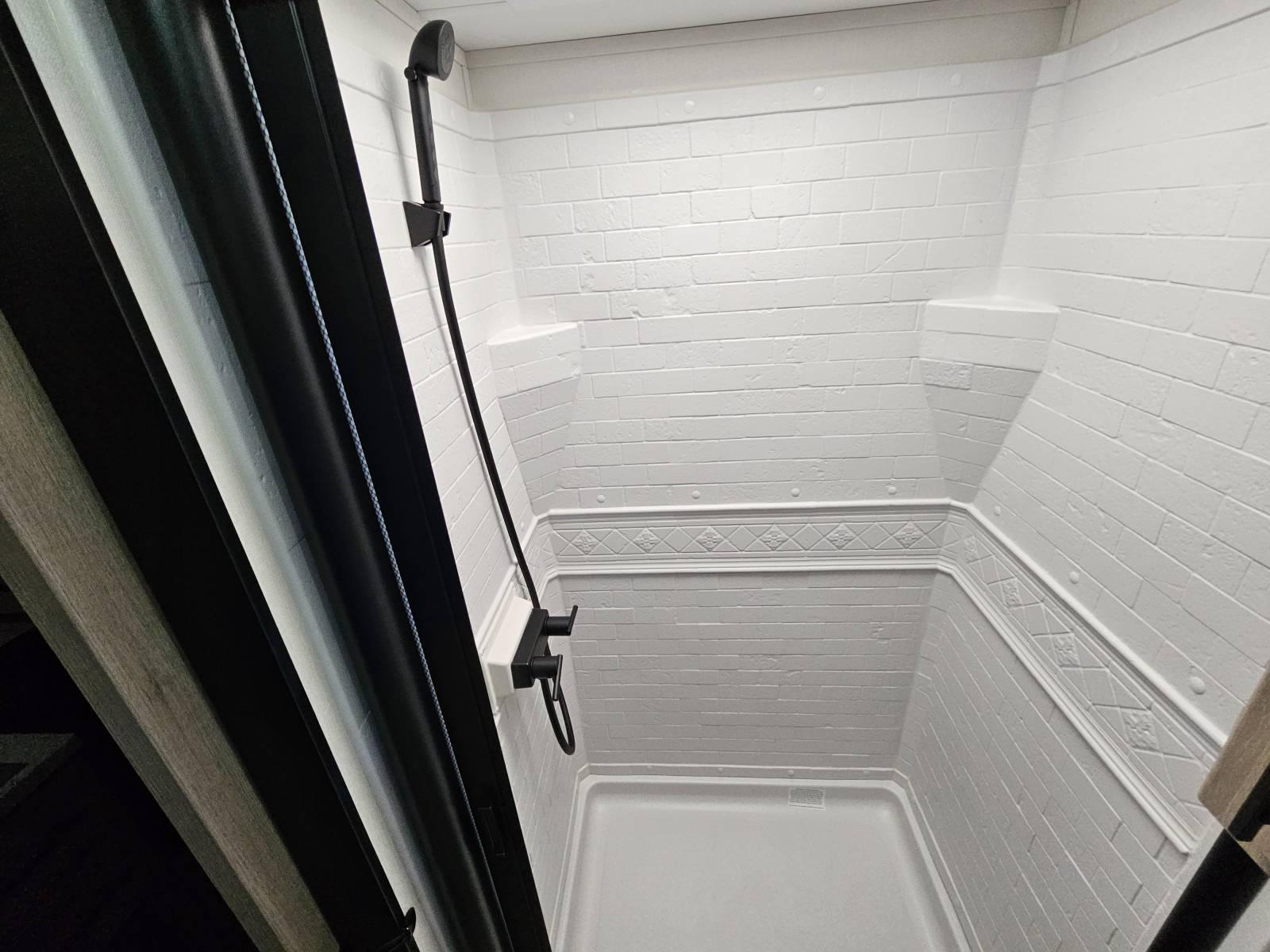 2026 Grand Design 2026 Grand Design Imagine Xls - thumbnail 16