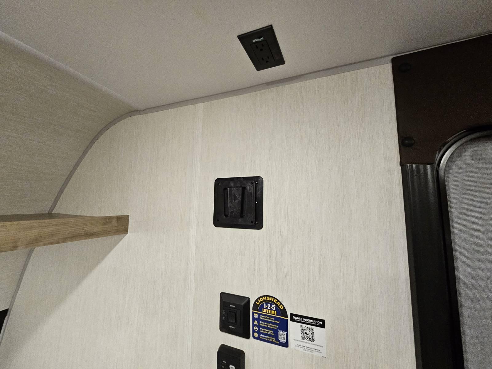 2026 Forest River RV 2026 Forest River RV Cherokee Wolf Pup - thumbnail 6