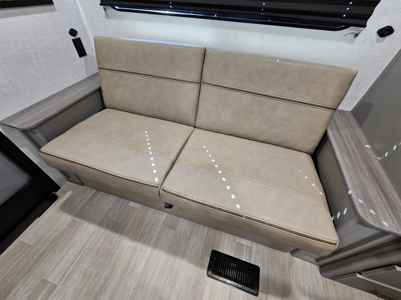 2026 Keystone 2026 Keystone Hideout - thumbnail 6