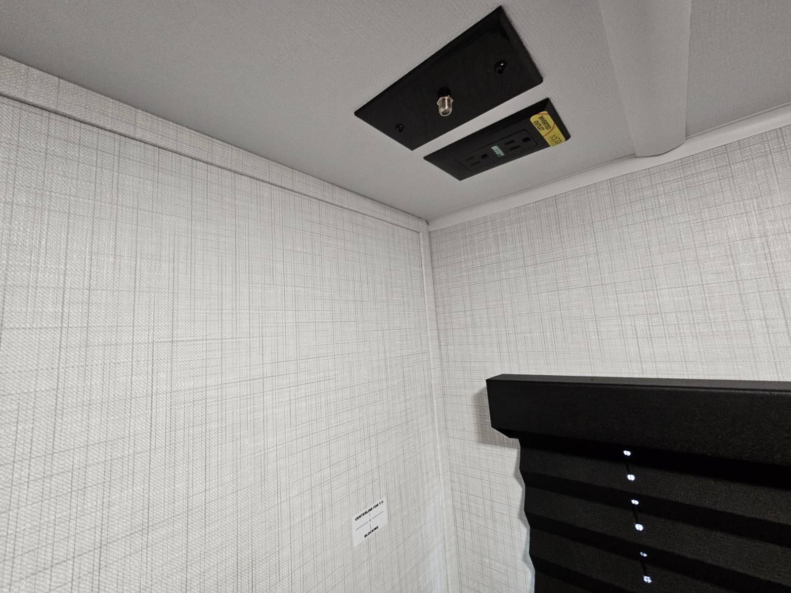 2026 Keystone 2026 Keystone Hideout - thumbnail 7