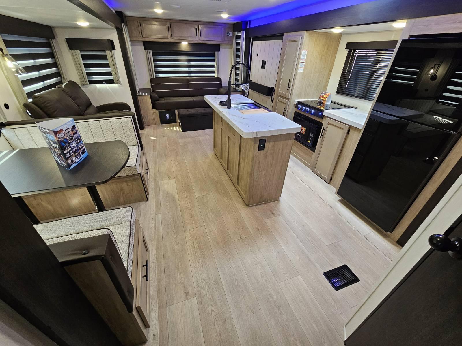 2026 Forest River RV 2026 Forest River RV Cherokee Wolf Den - thumbnail 4